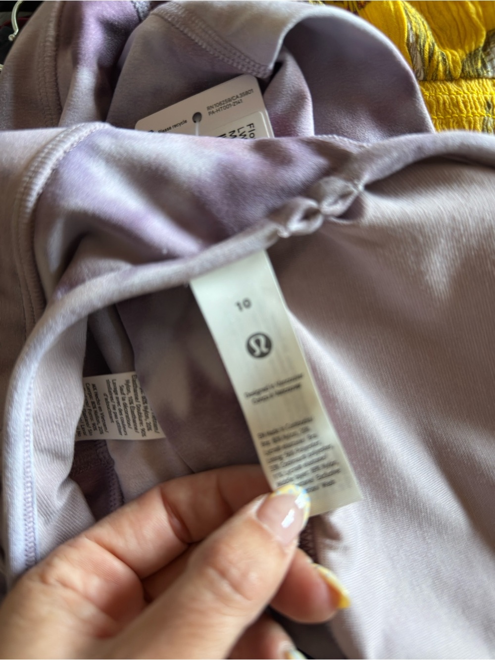 Lululemon daisy Tie-Dye Wireless Sports Bra and Legging Set - Picture 7 of 8